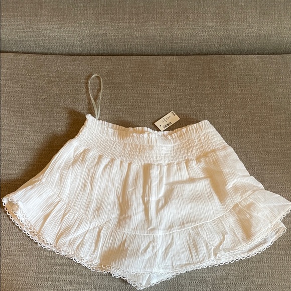 Aeropostale Pants - NWT! Aeropostale White Lace Skorts